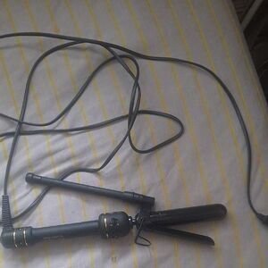 Hot Tools professional curling iron
